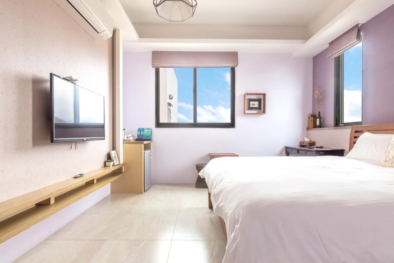Jhongshan Building Bed And Breakfast Hualien City Ngoại thất bức ảnh