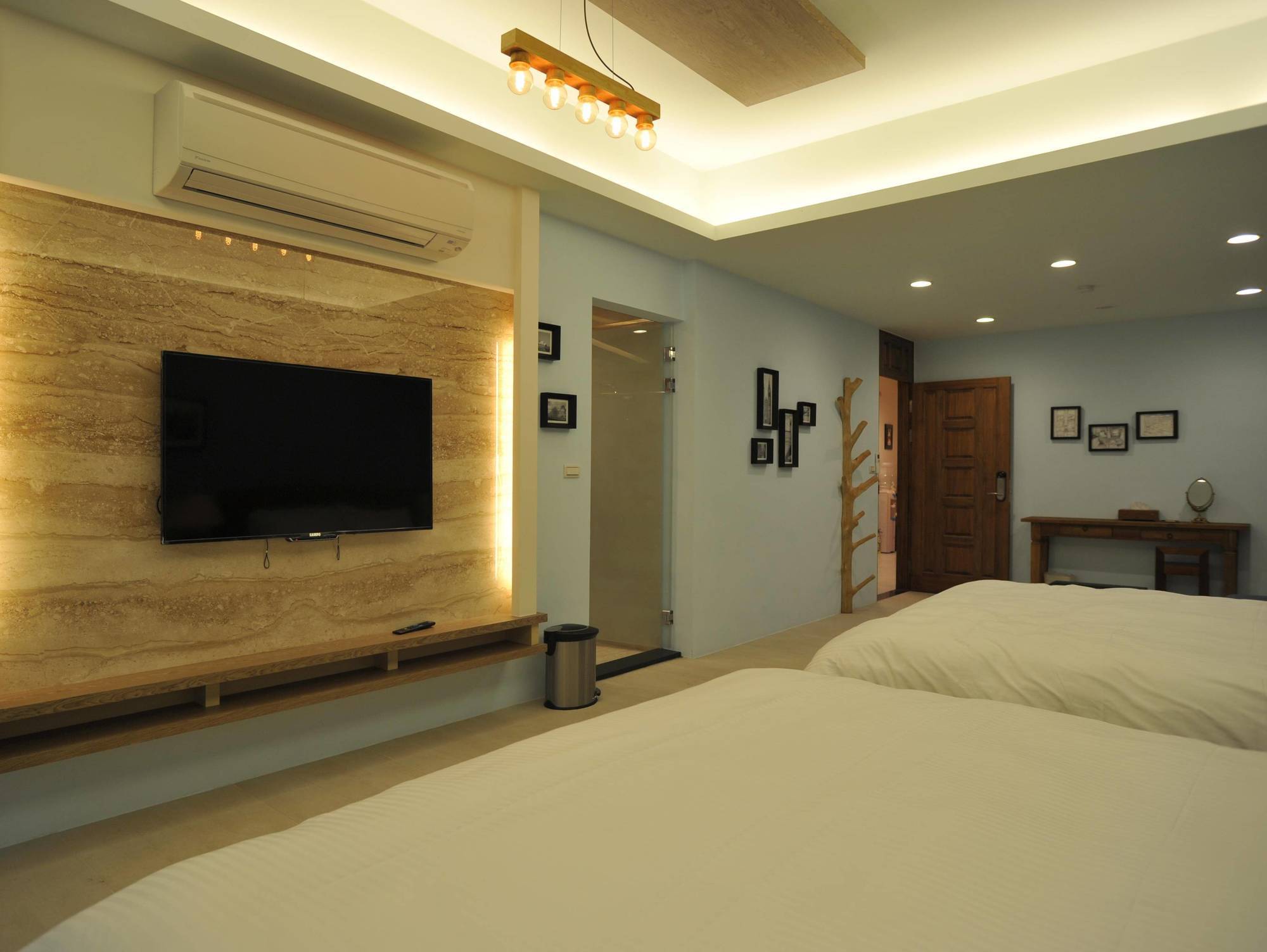 Jhongshan Building Bed And Breakfast Hualien City Ngoại thất bức ảnh