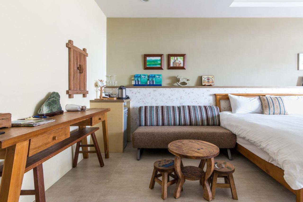 Jhongshan Building Bed And Breakfast Hualien City Ngoại thất bức ảnh