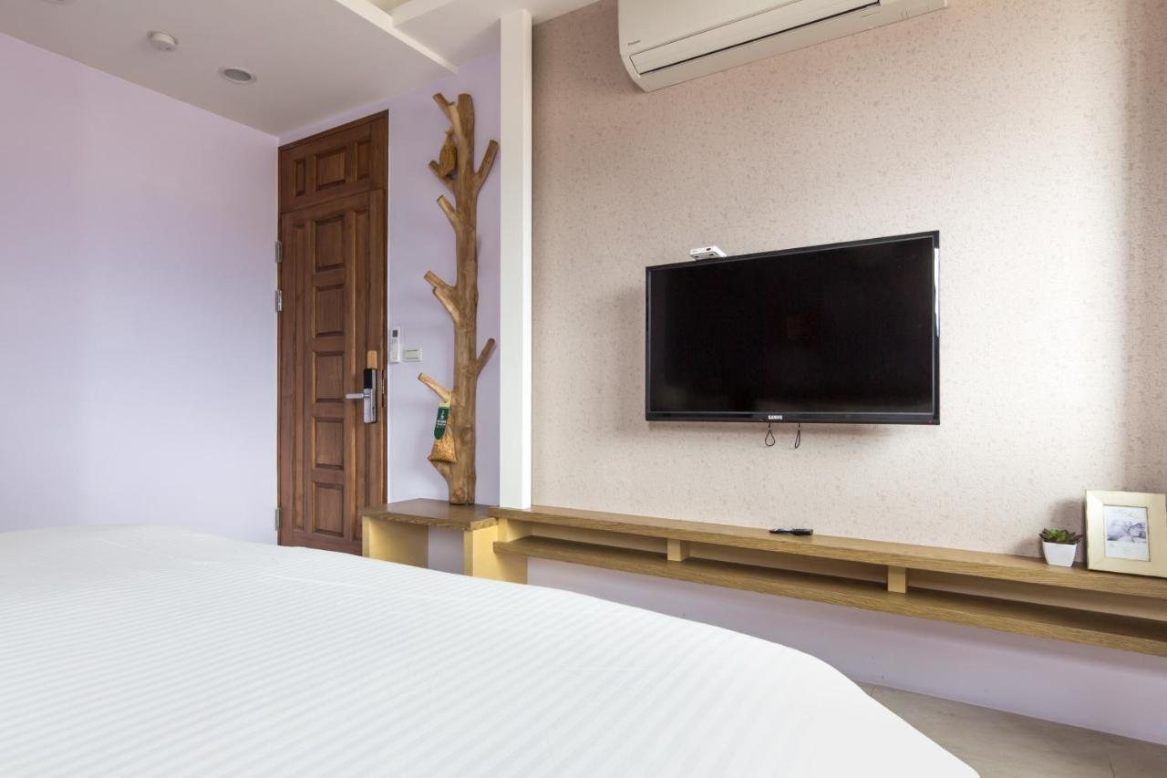 Jhongshan Building Bed And Breakfast Hualien City Ngoại thất bức ảnh