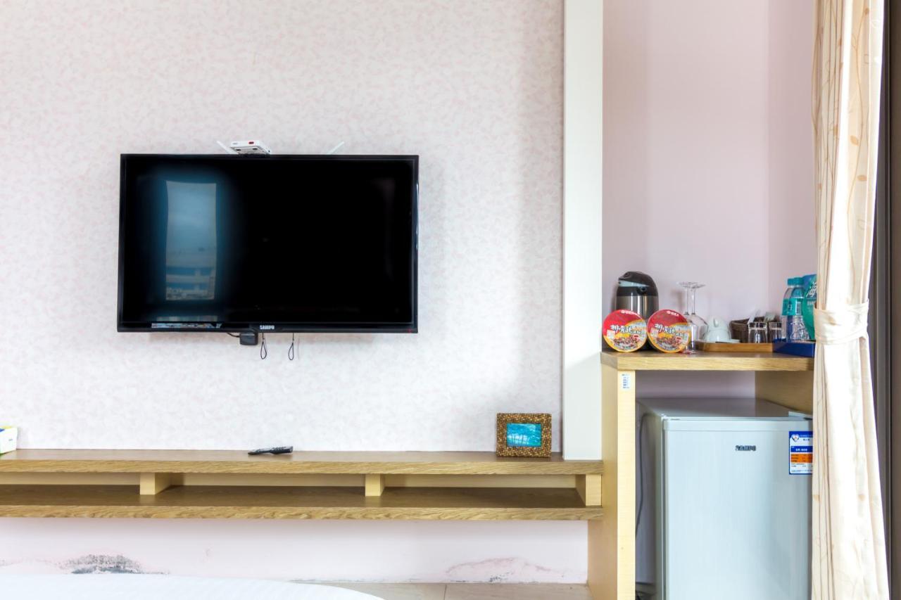 Jhongshan Building Bed And Breakfast Hualien City Ngoại thất bức ảnh